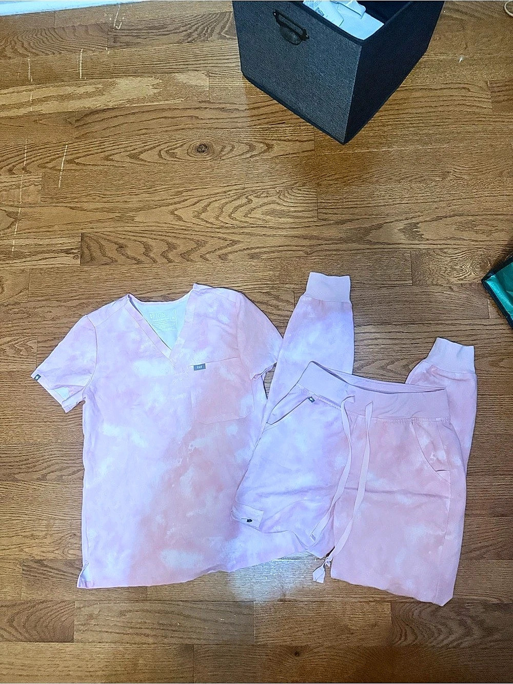 FIGS Technical Collection Tie-Dye Scrub Set in Pink Size XS Like New